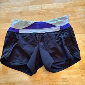 Lululemon shorts size 4
